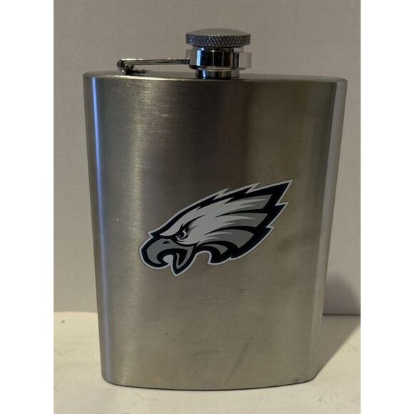Philadelphia Eagles NFL 6oz‎ Metal Flask 5.5” - Picture 1 of 2